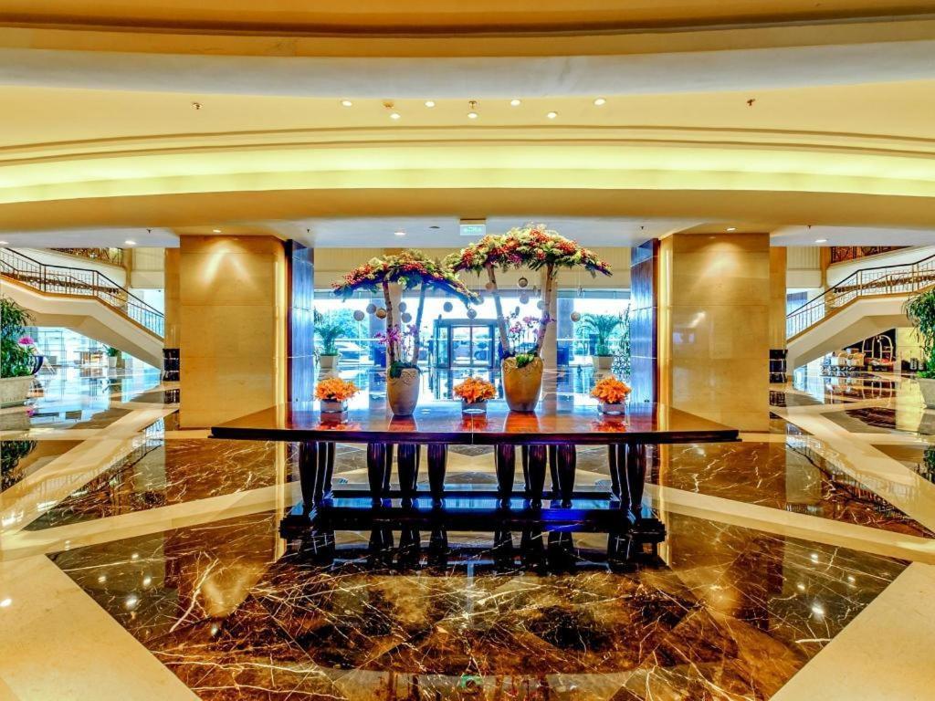 New Century Hangzhou Grand Hotel Exterior foto